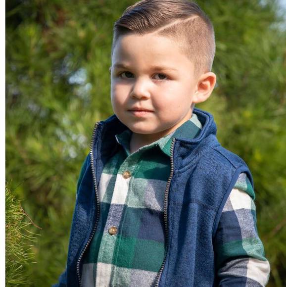 Meet your Posher, Raegan - Picture 1 of 1